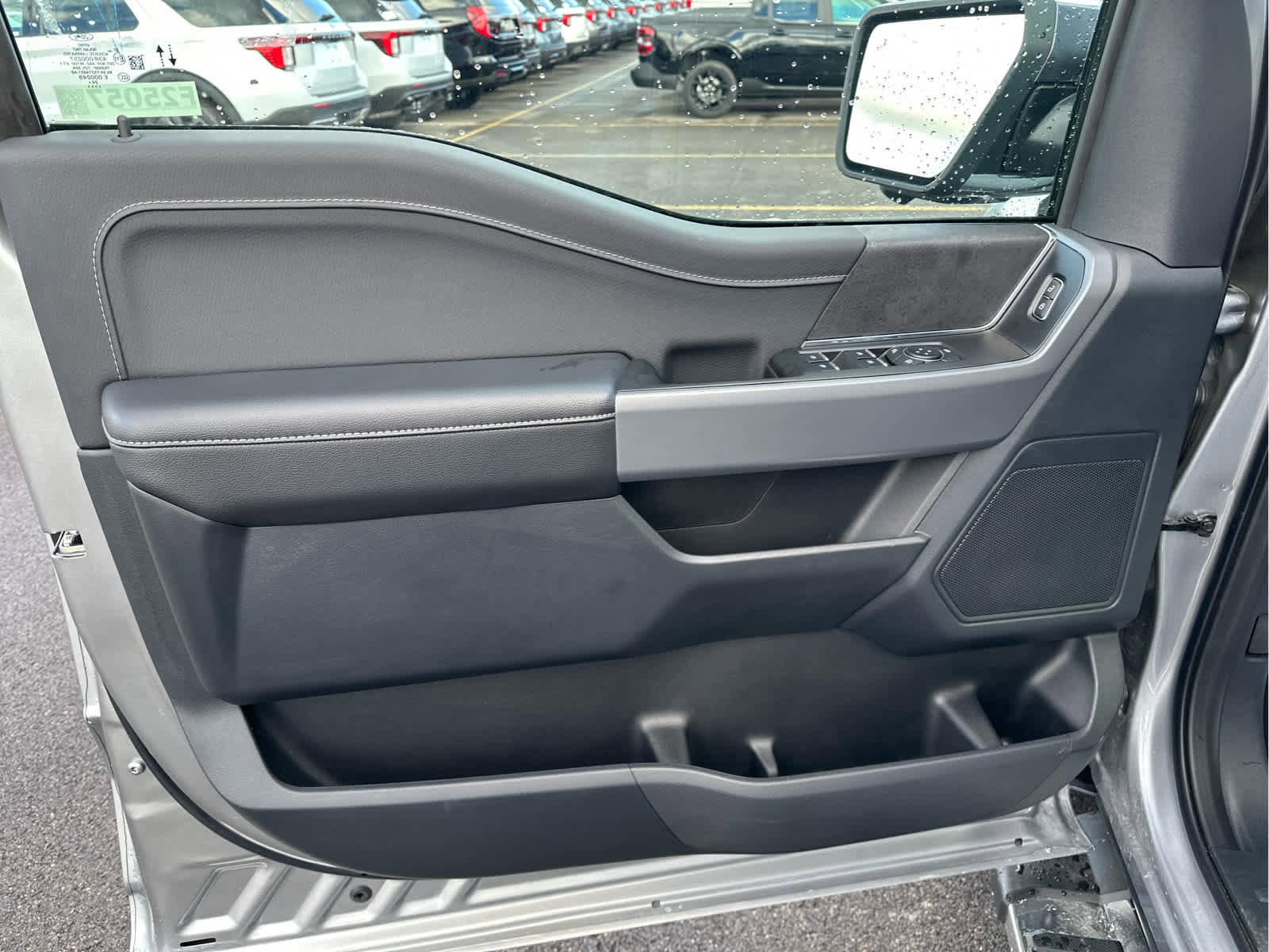 Used 2025 Ford F150 XLT w/ Equipment Group 302A MID image 23