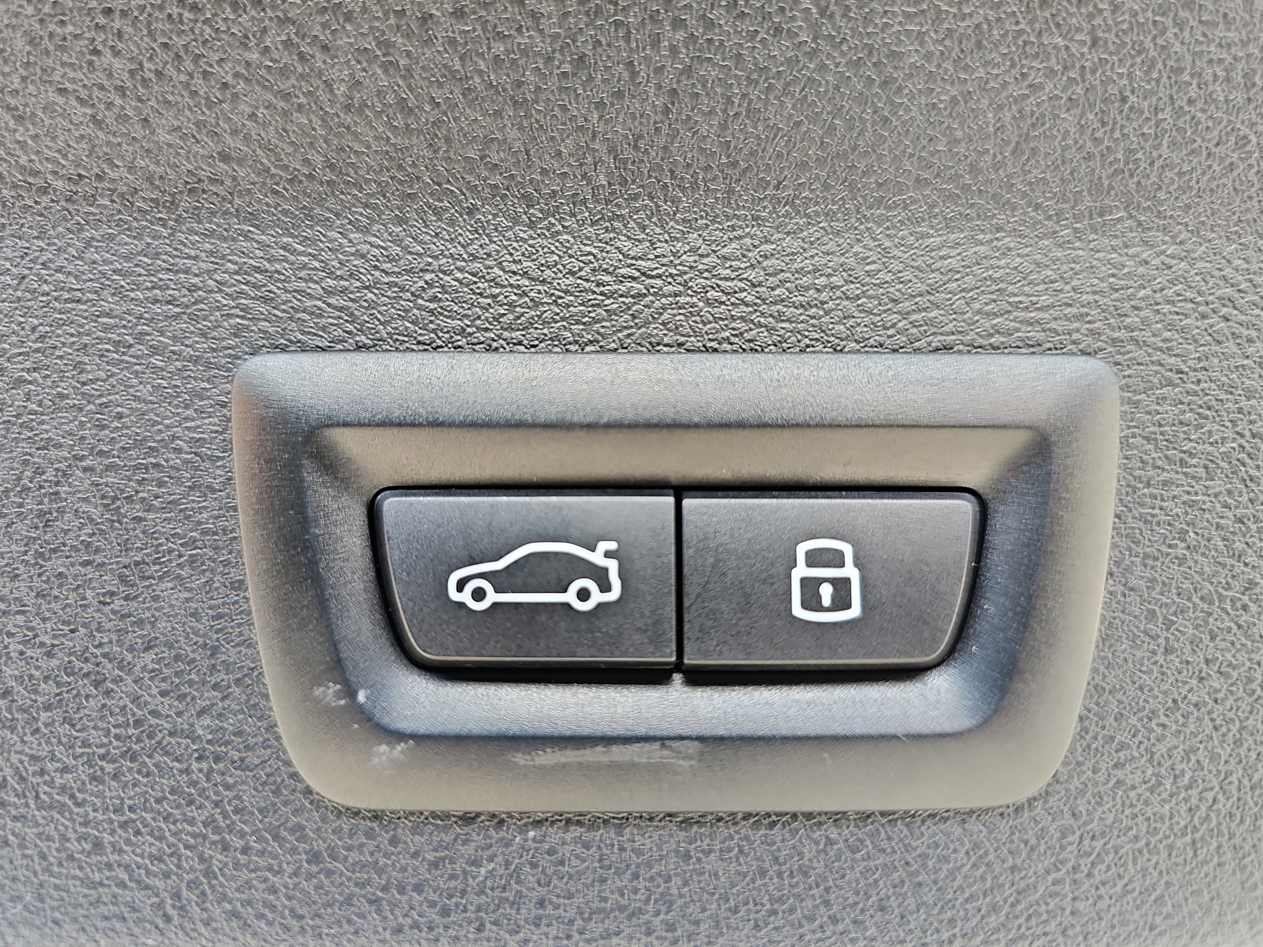 Used 2024 BMW X3 xDrive30i w/ Convenience Package image 13