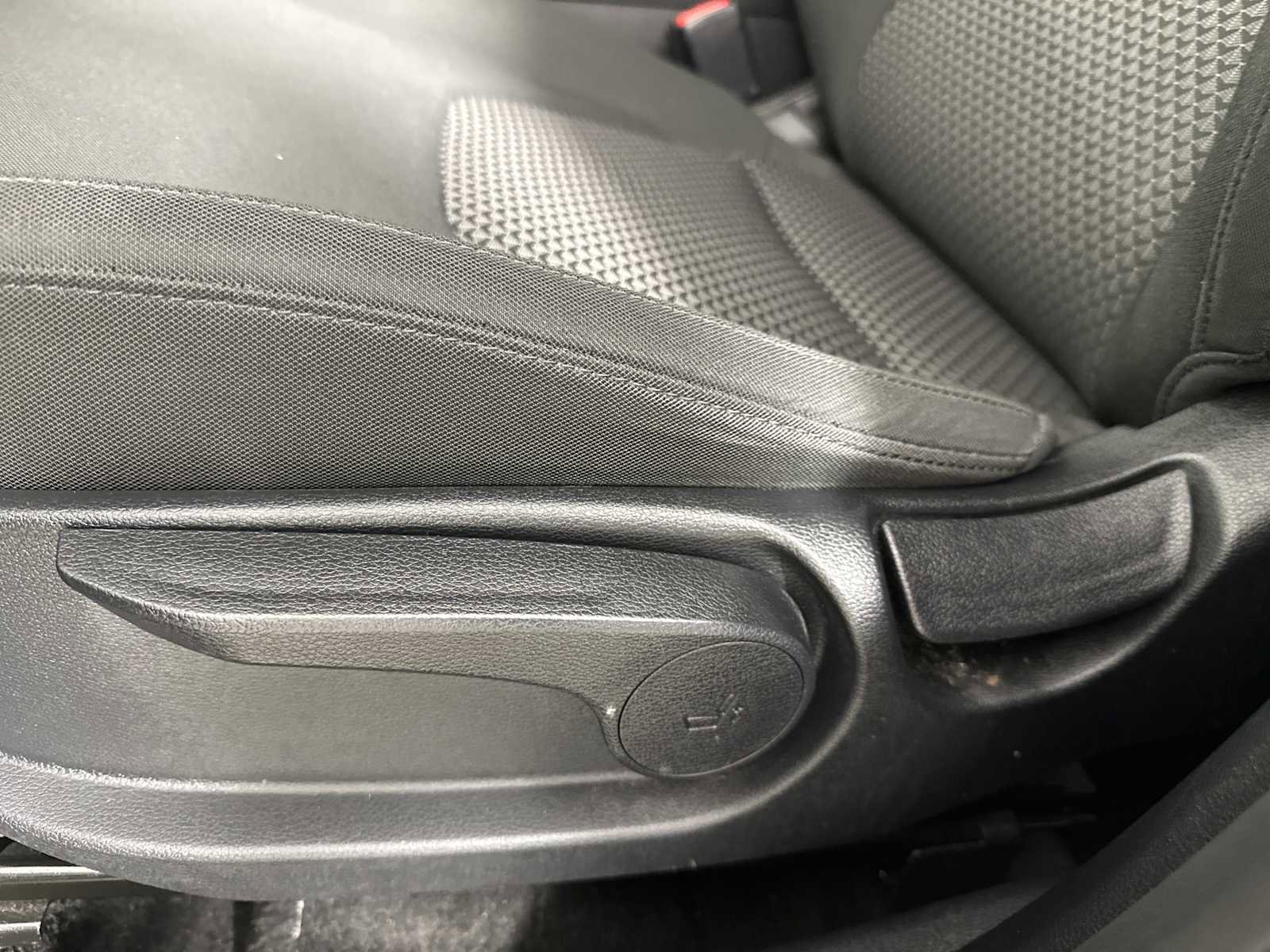 Used 2024 Kia Sportage LX image 12