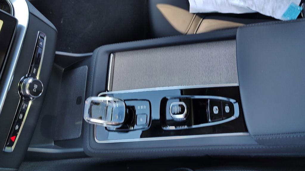 New 2026 Volvo XC90 B6 Plus image 22