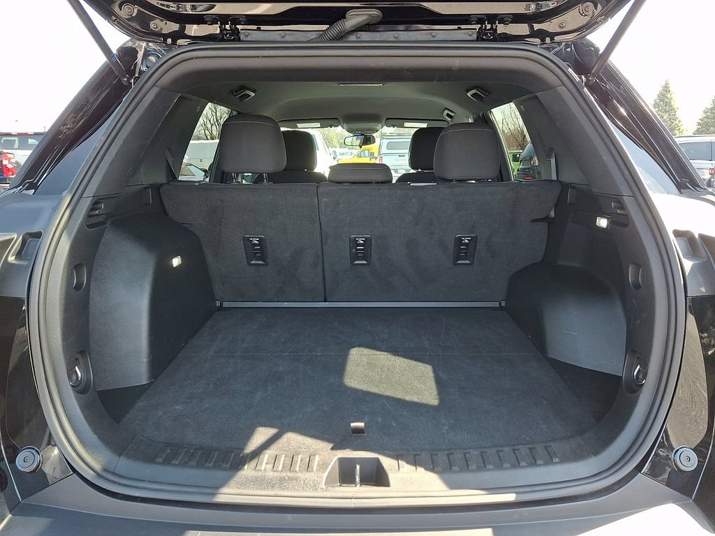 Used 2025 Chevrolet Equinox LT FWD image 28
