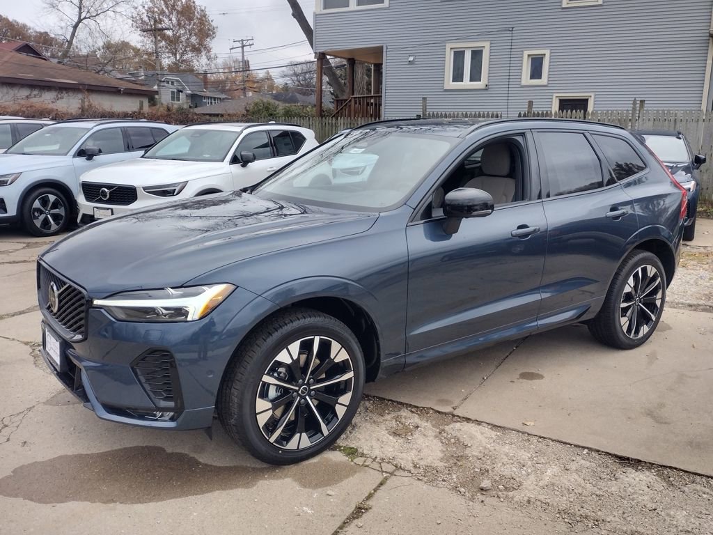 New 2026 Volvo XC60 B5 Plus w/ Protection Package Premier image 5
