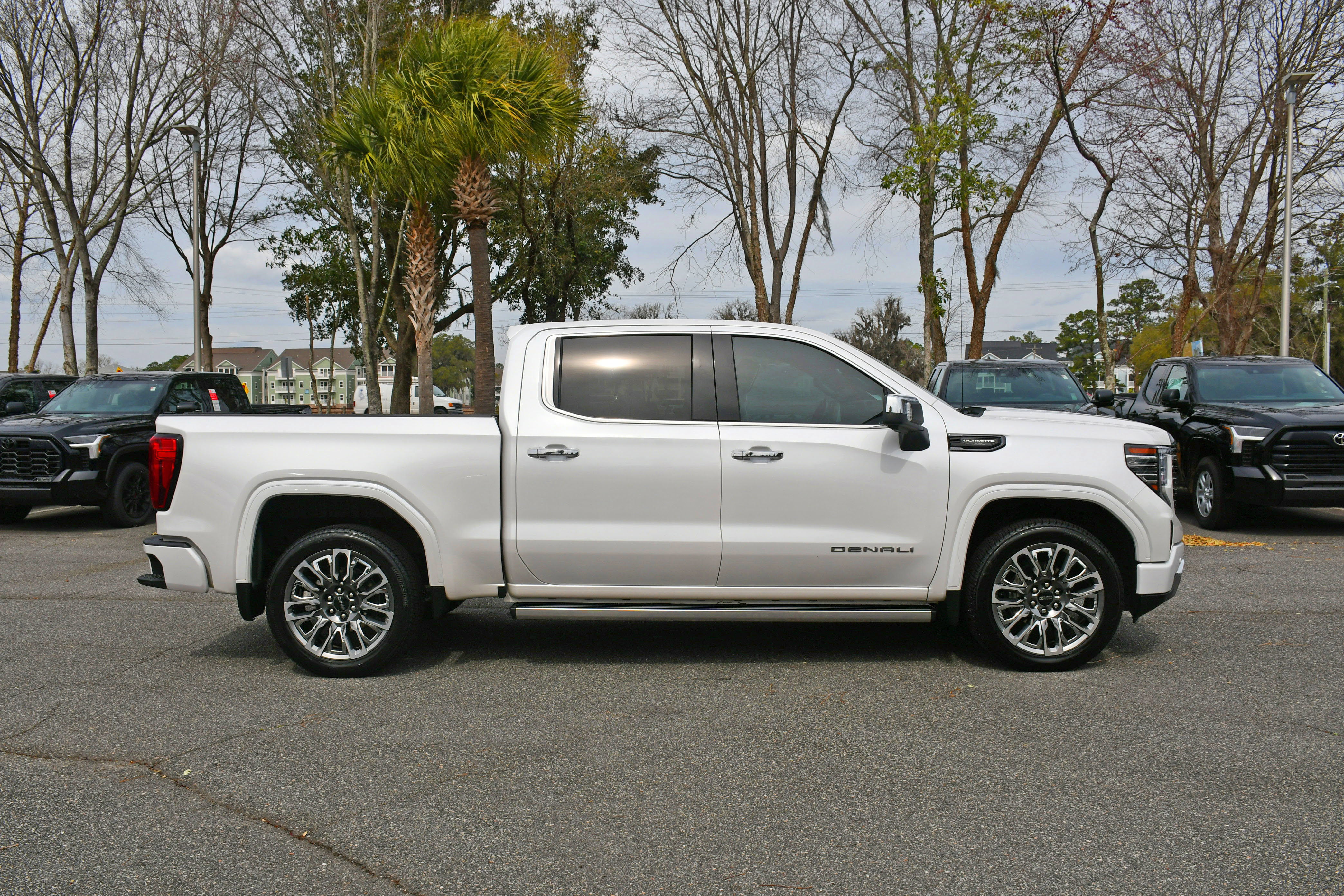 Used 2024 GMC Sierra 1500 Denali Ultimate AWD/4WD image 5