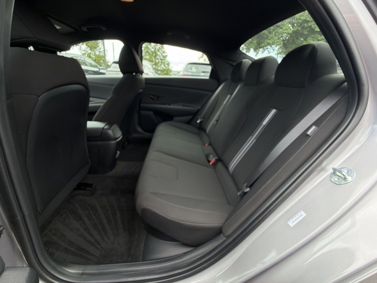 Used 2025 Hyundai Elantra SEL w/ Cargo Package FWD image 25