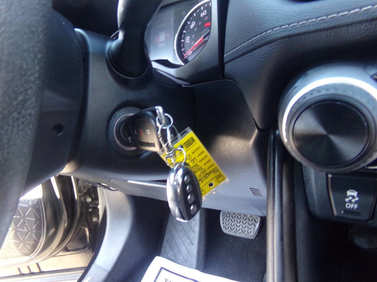 Used 2019 Toyota RAV4 LE w/ All Weather Liner Package image 40