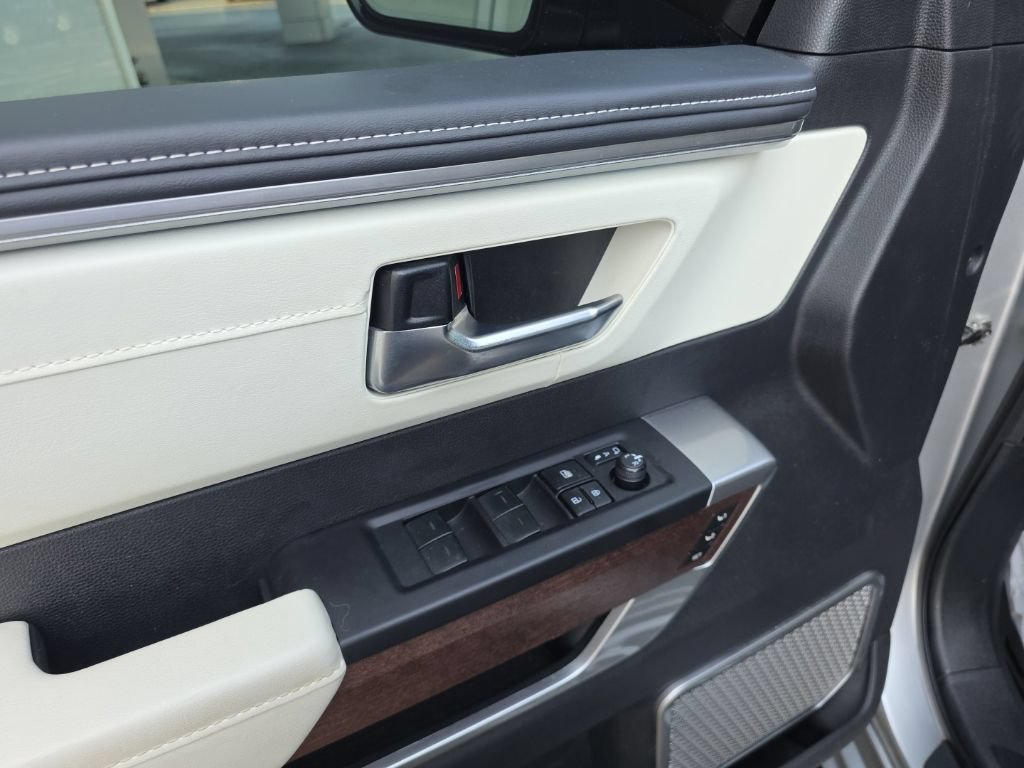 Used 2023 Toyota Sequoia Capstone AWD/4WD image 15