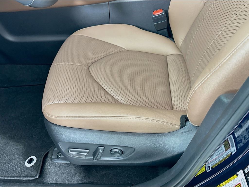 Certified 2026 Toyota Grand Highlander Platinum image 20