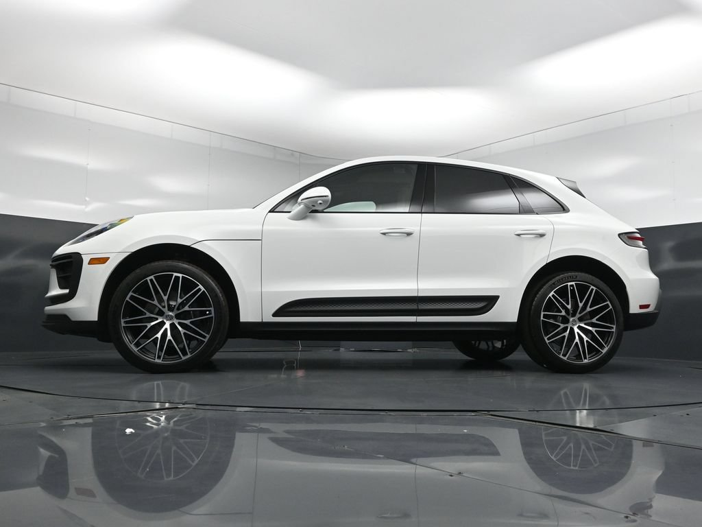 New 2026 Porsche Macan AWD/4WD image 25