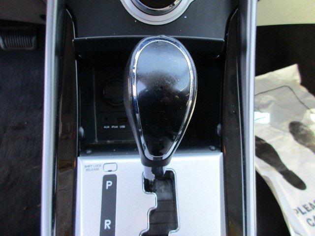 Used 2012 Hyundai Elantra Limited FWD image 24