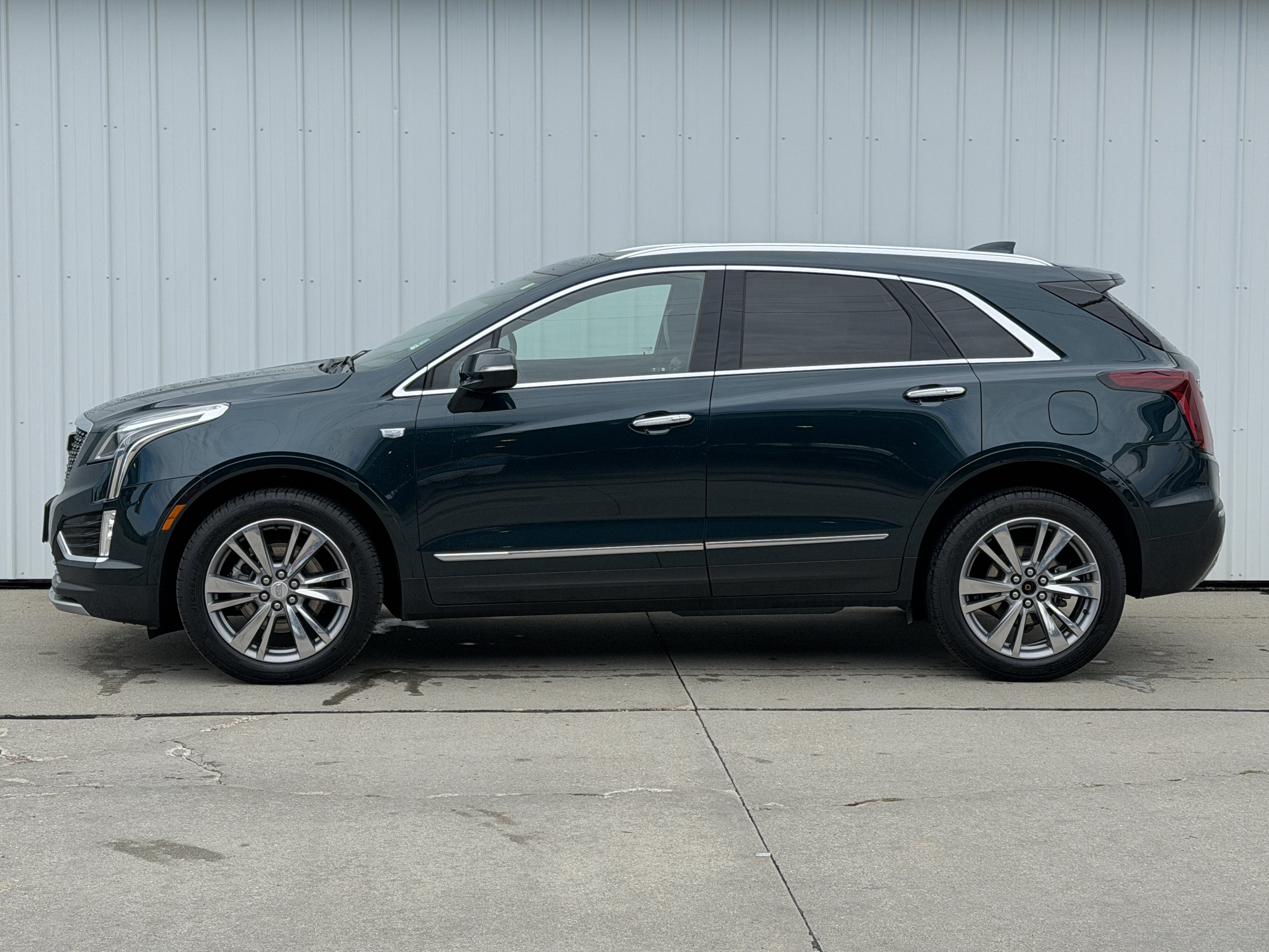 Certified 2025 Cadillac XT5 Premium Luxury AWD/4WD image 10