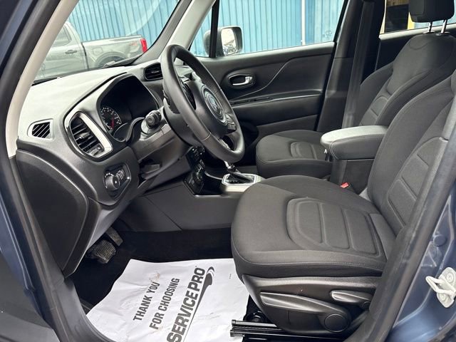 Used 2022 Jeep Renegade Latitude image 9