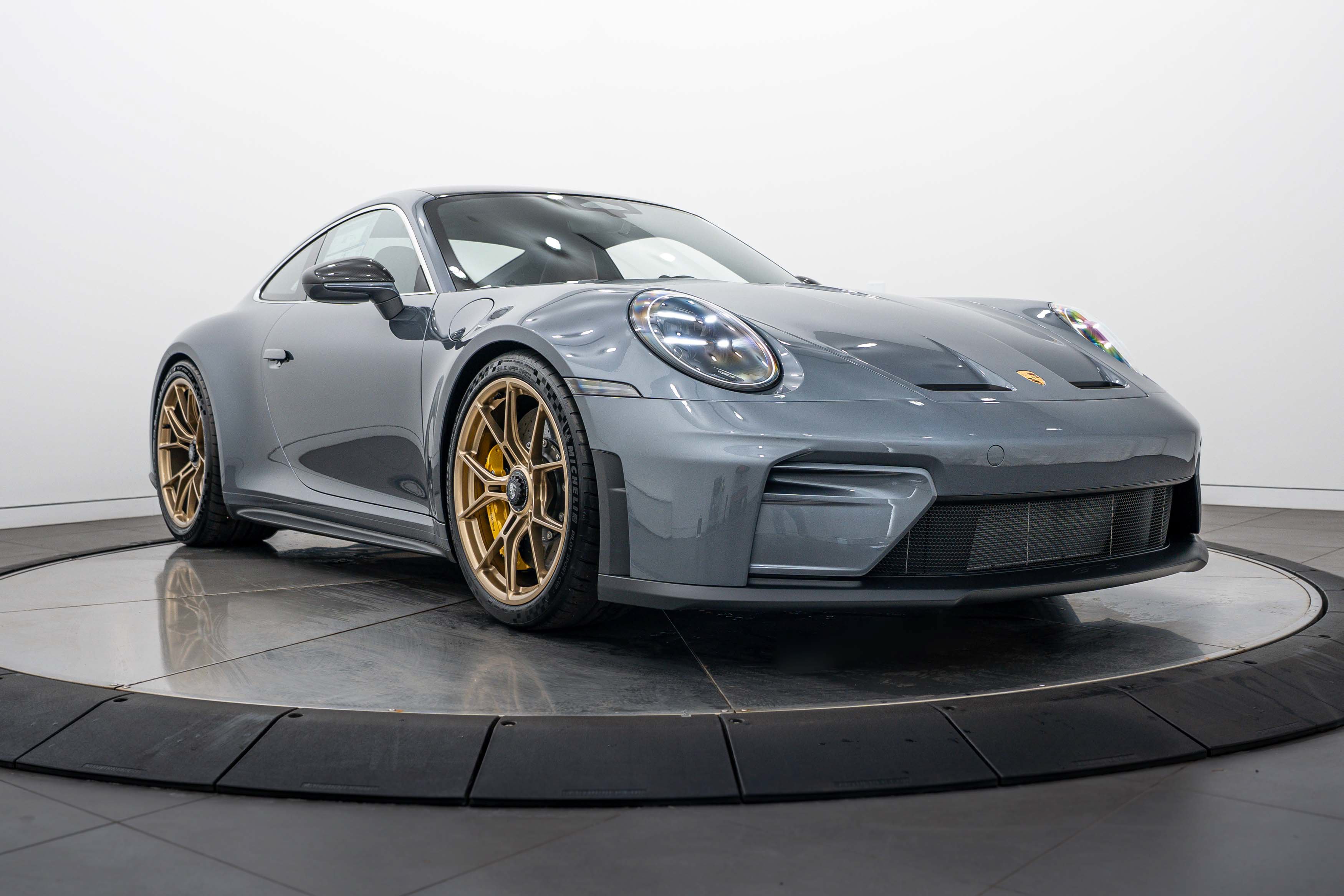 New 2026 Porsche 911 GT3 RWD image 9