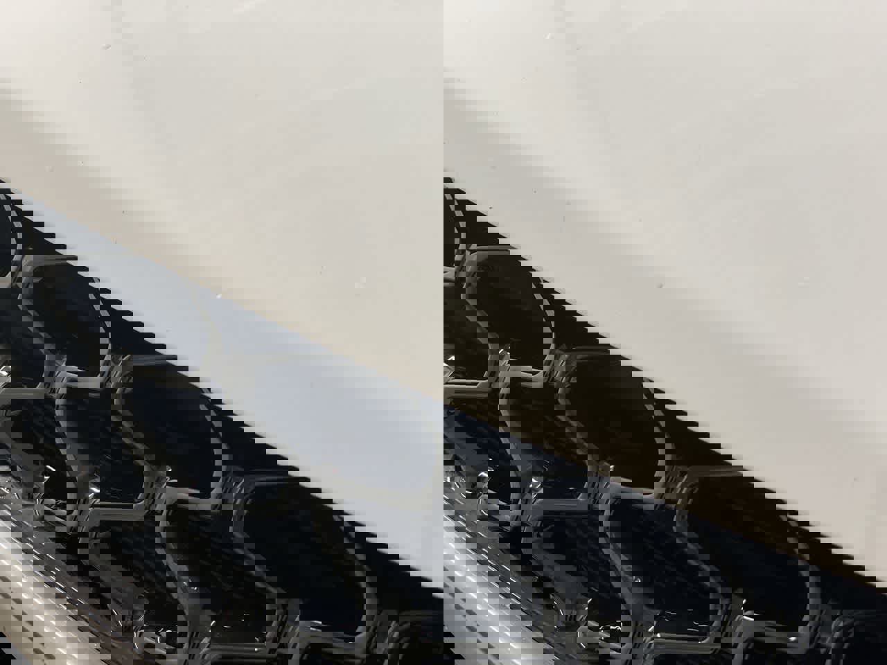 Used 2024 Chrysler Pacifica Select image 35