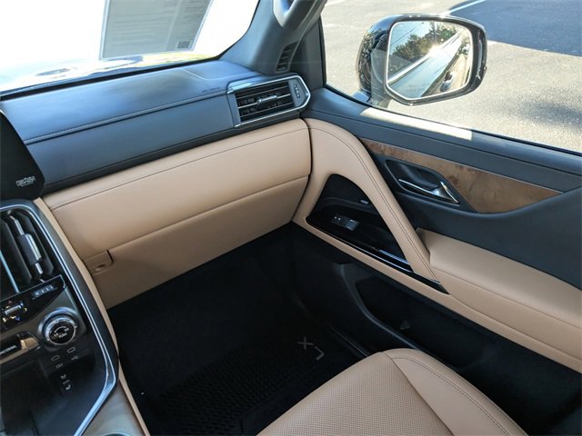 Used 2025 Lexus LX 600 4WD w/ Luxury Package image 18