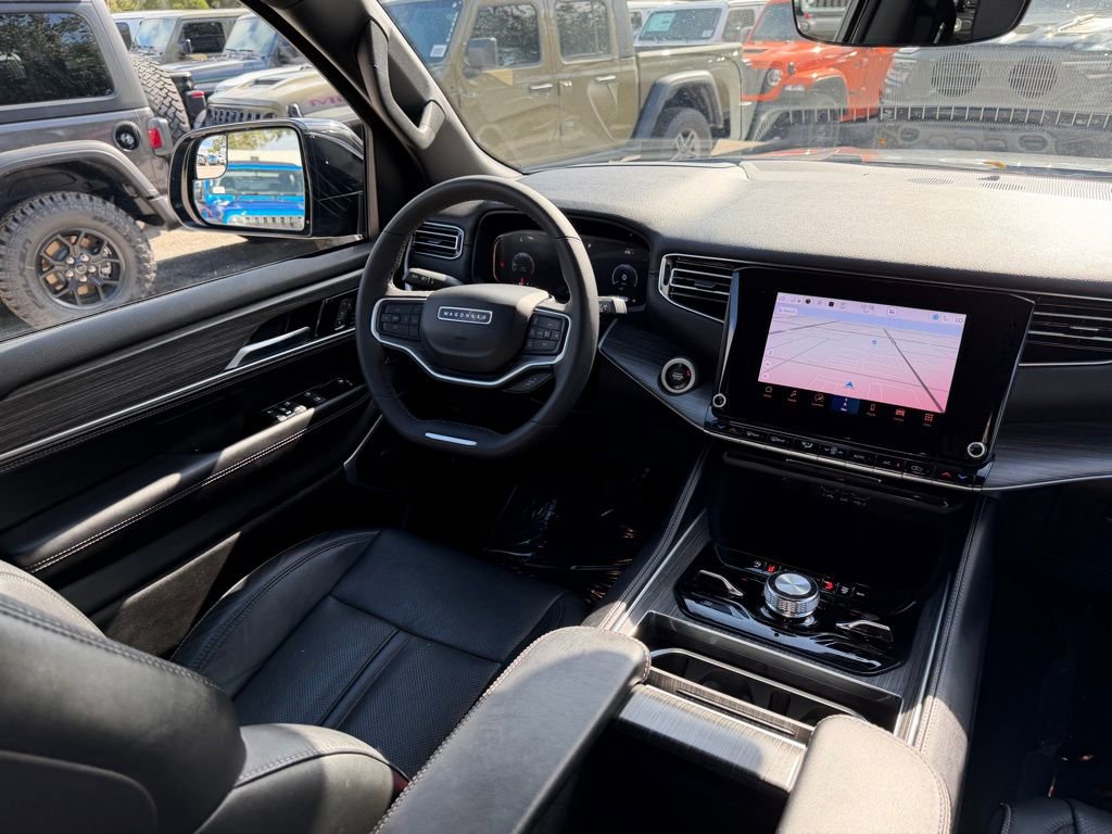 Used 2023 Jeep Wagoneer Series III w/ Preferred Equipment Group image 36