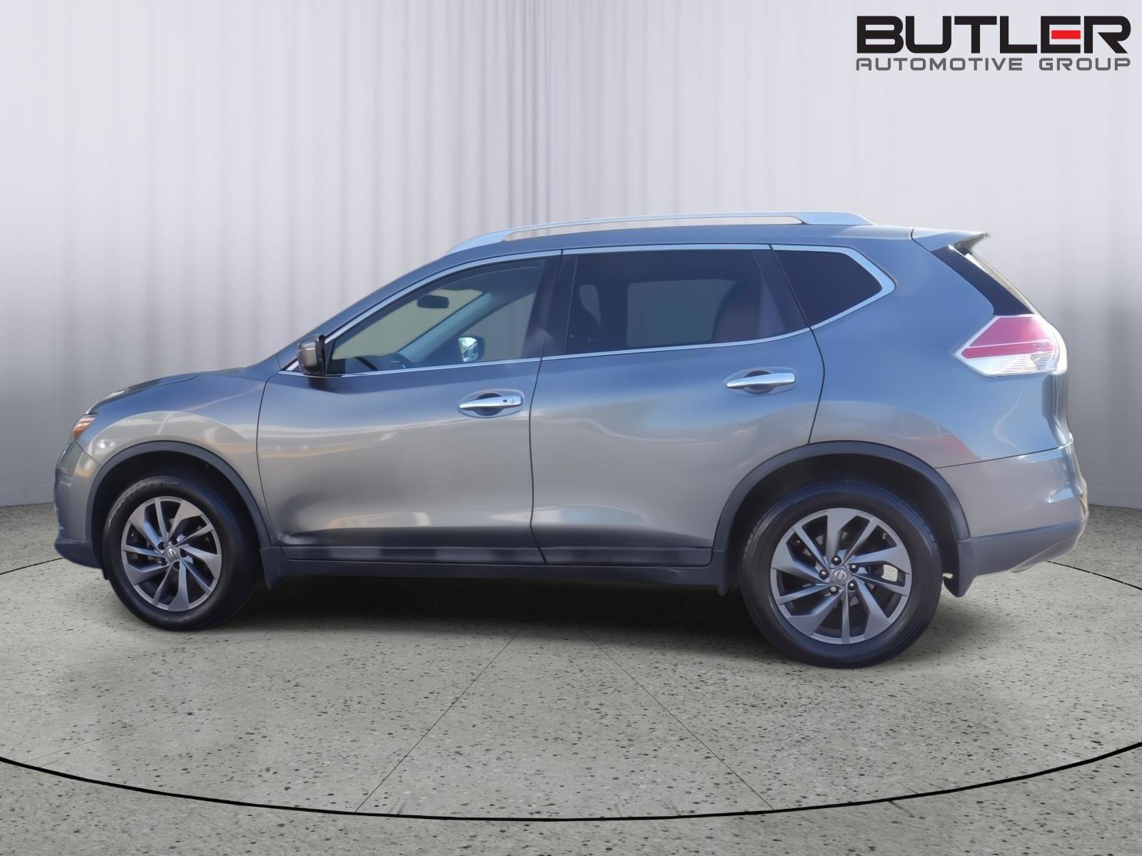 Used 2016 Nissan Rogue SL w/ SL Premium Package FWD image 4