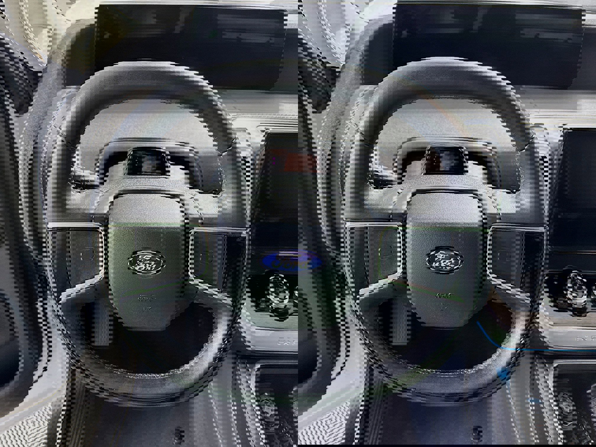 Used 2025 Ford Expedition Max Platinum image 17