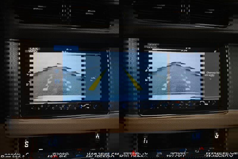 Used 2020 Jaguar XF Premium image 30