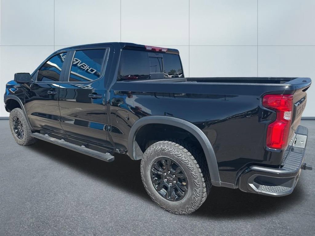 Used 2023 Chevrolet Silverado 1500 ZR2 w/ Technology Package image 4