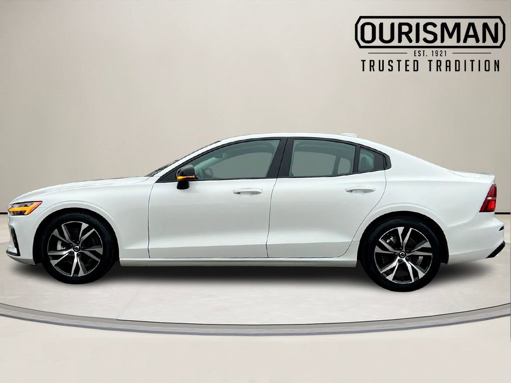 Used 2024 Volvo S60 B5 Core image 3