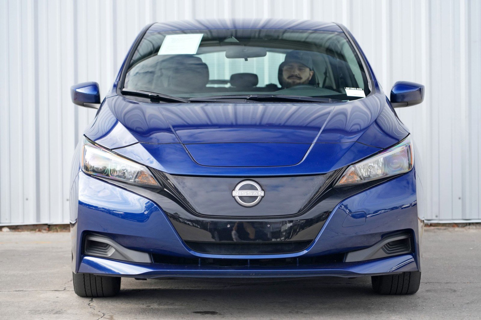 Used 2025 Nissan Leaf S image 6