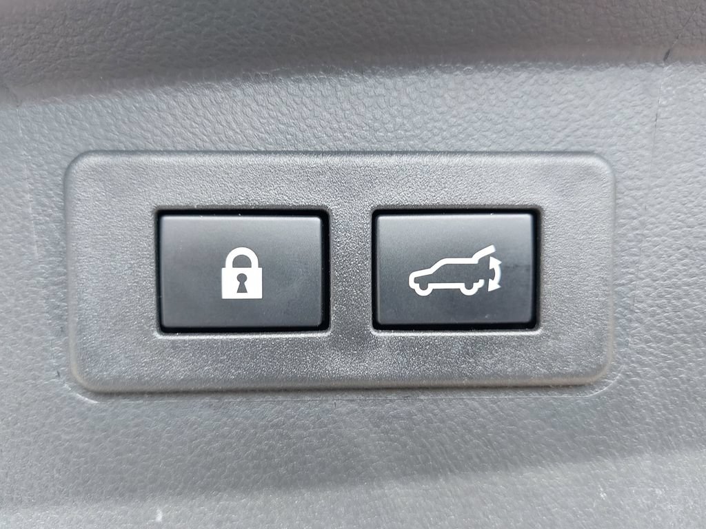 Certified 2025 Subaru Outback Touring AWD/4WD image 34