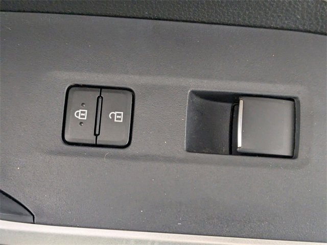 Used 2019 Toyota RAV4 Limited image 35