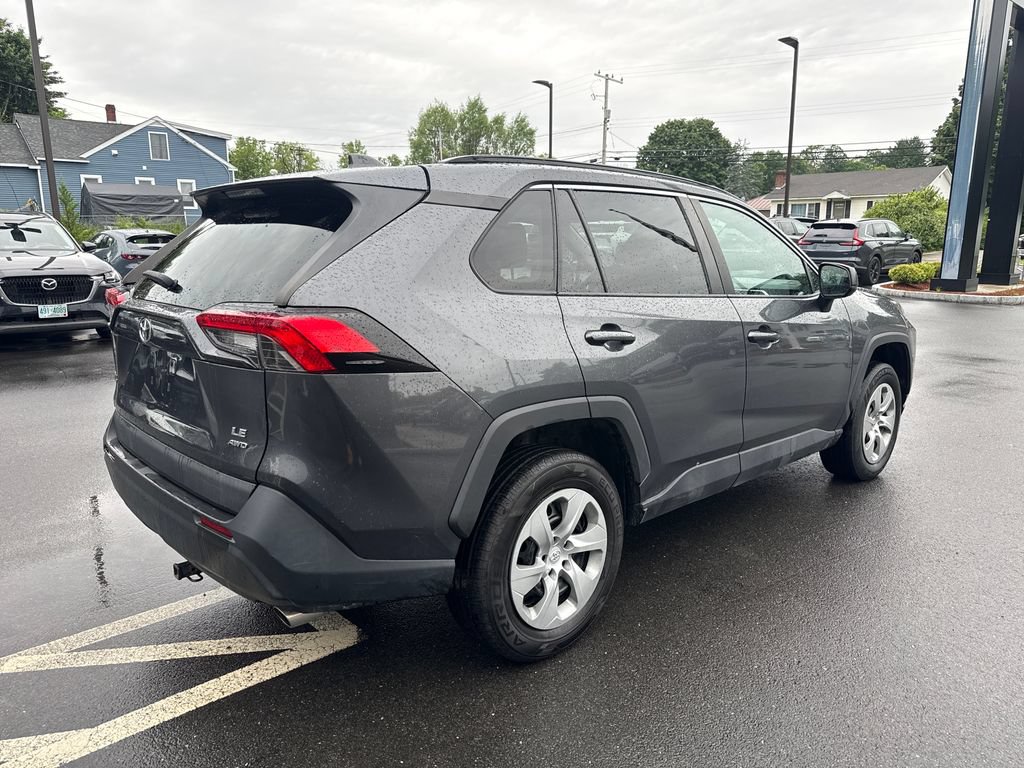 Used 2021 Toyota RAV4 LE AWD/4WD image 5