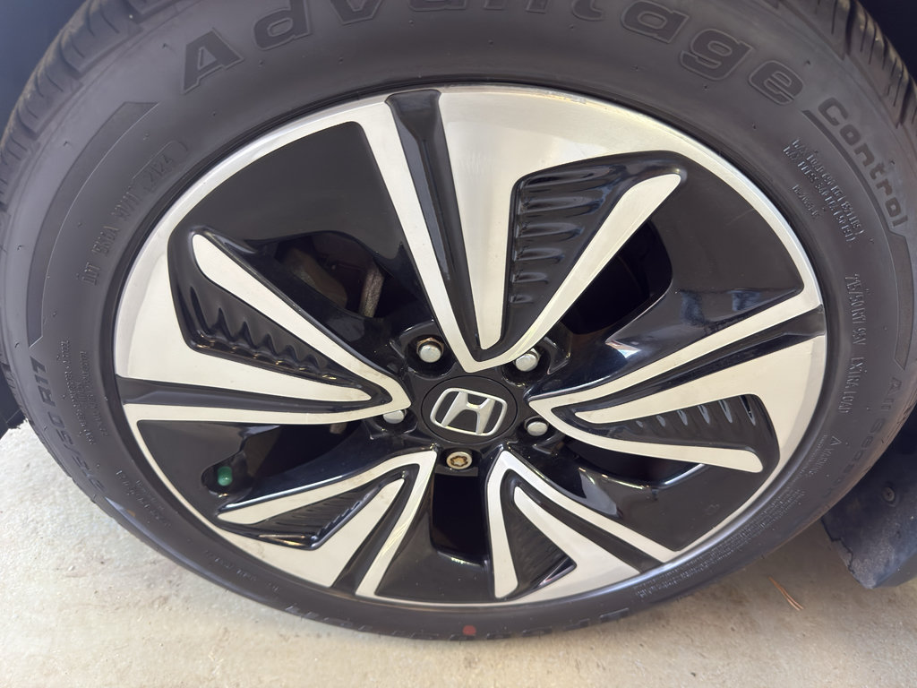 Used 2017 Honda Civic EX-L image 32