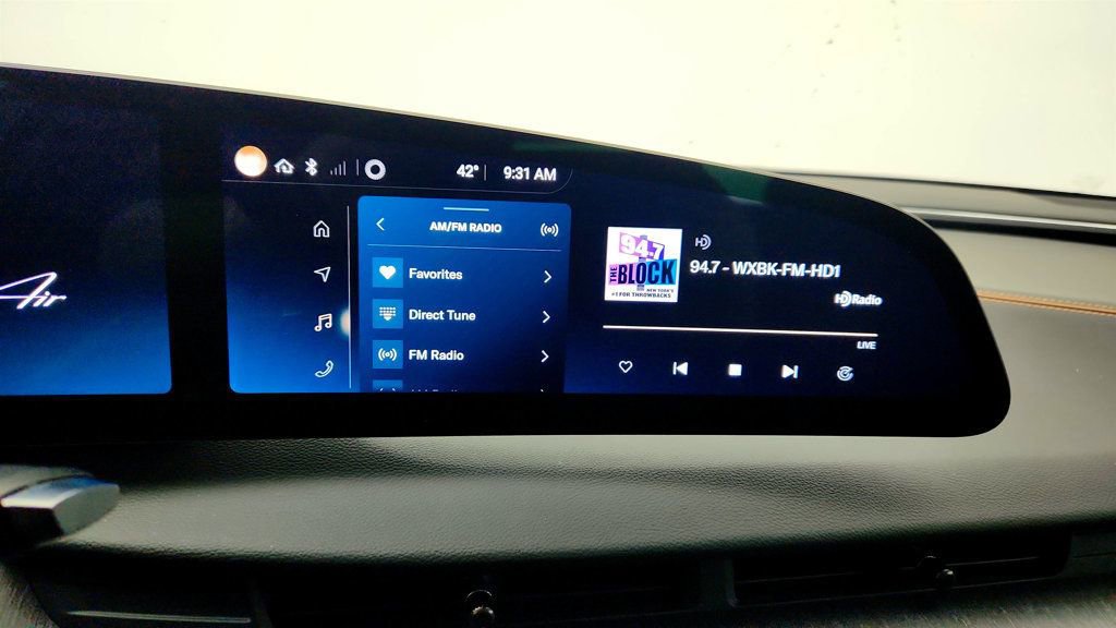 Used 2024 Lucid Air Touring image 18