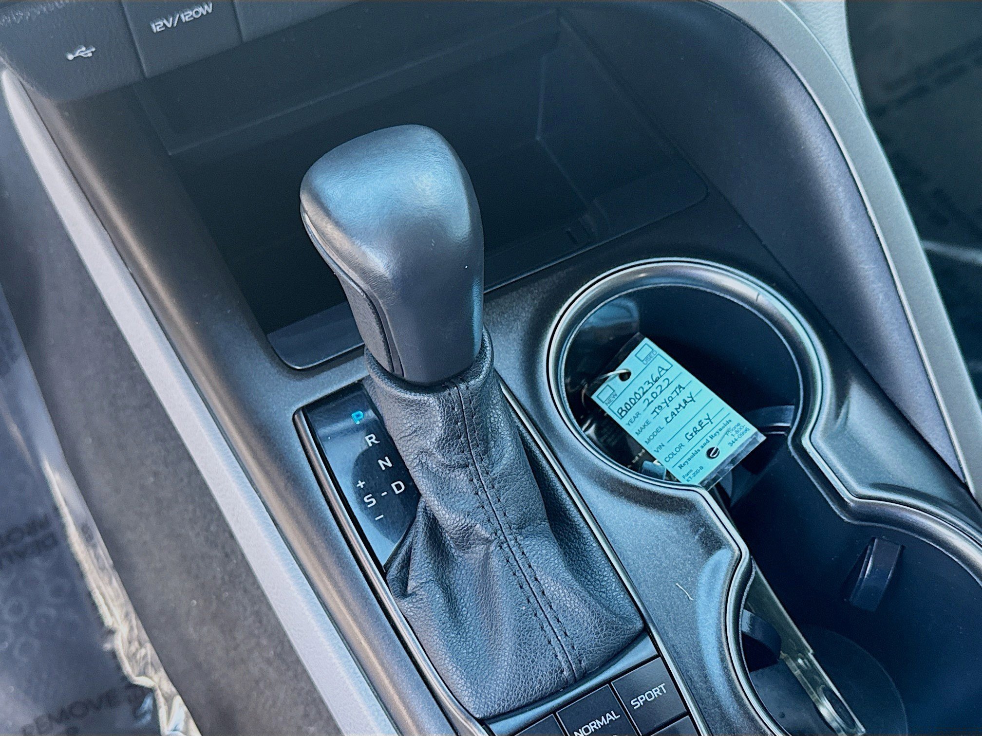 Used 2022 Toyota Camry SE w/ Convenience Package image 15