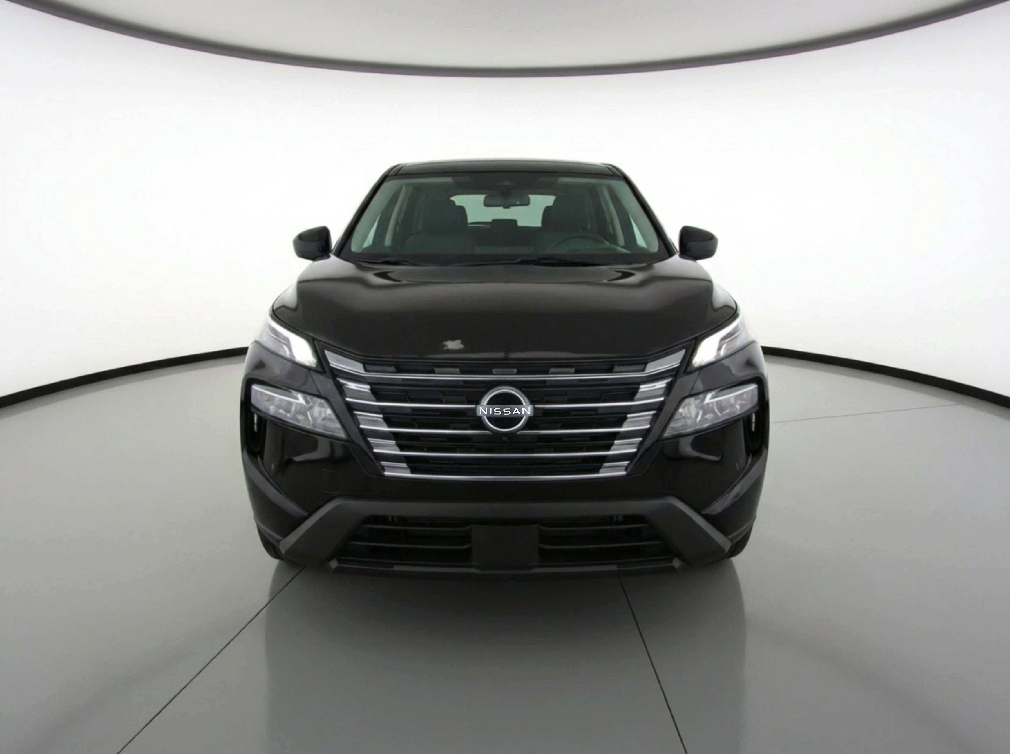Used 2025 Nissan Rogue SV FWD image 2