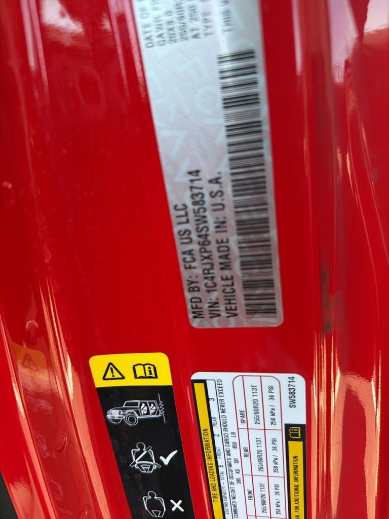 Certified 2025 Jeep Wrangler Unlimited Sahara AWD/4WD image 19