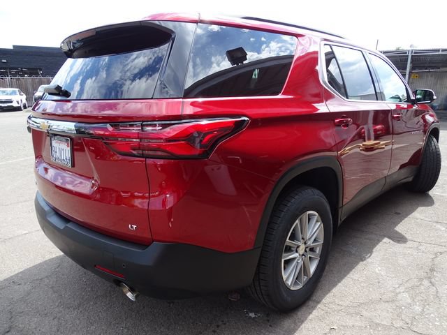 Certified 2023 Chevrolet Traverse LT w/ Rear Camera Mirror Package FWD image 4