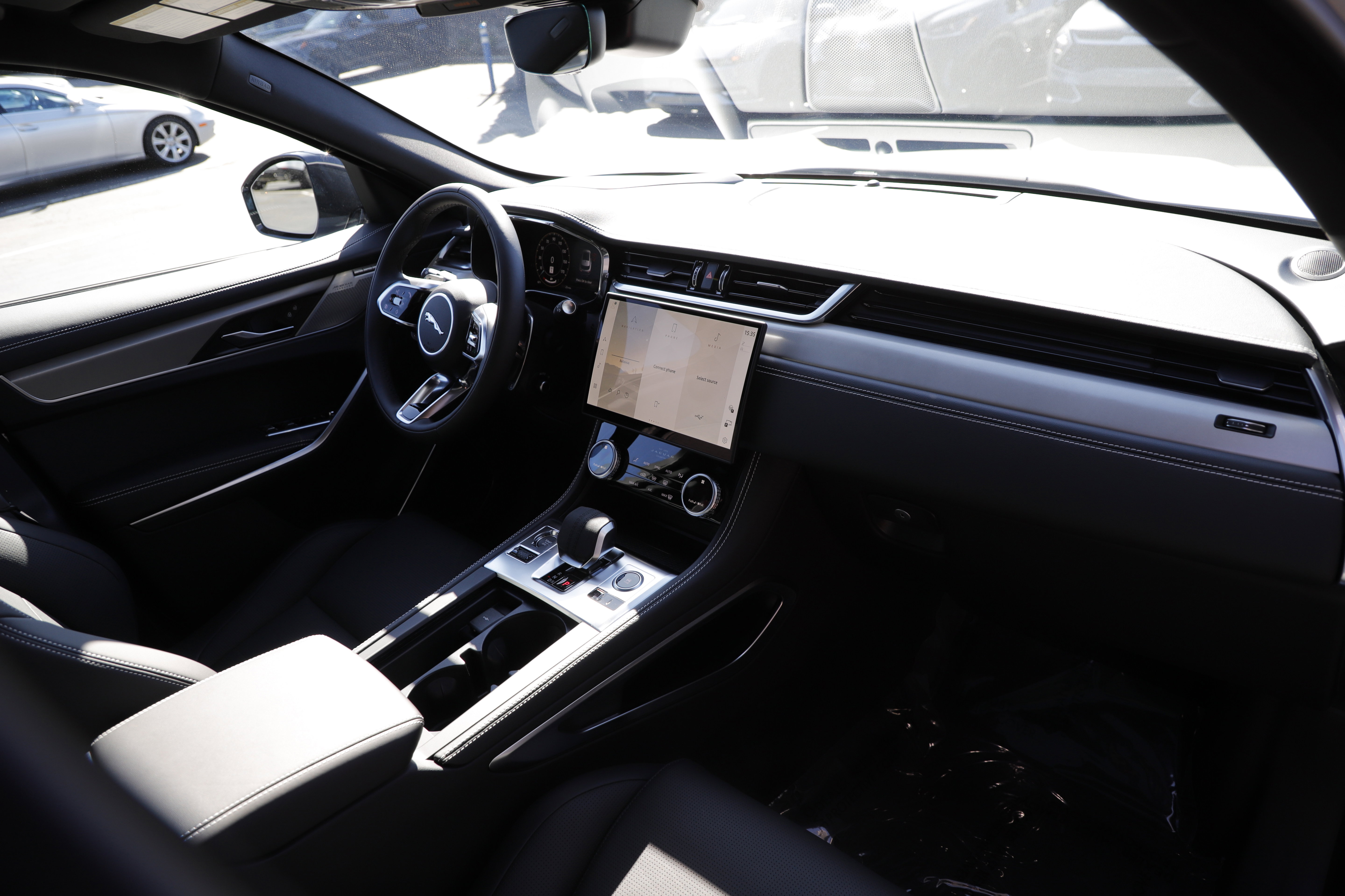 New 2026 Jaguar F-PACE R-Dynamic S AWD/4WD image 12