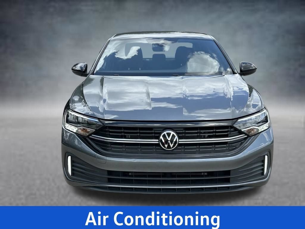 Certified 2024 Volkswagen Jetta Sport FWD image 9