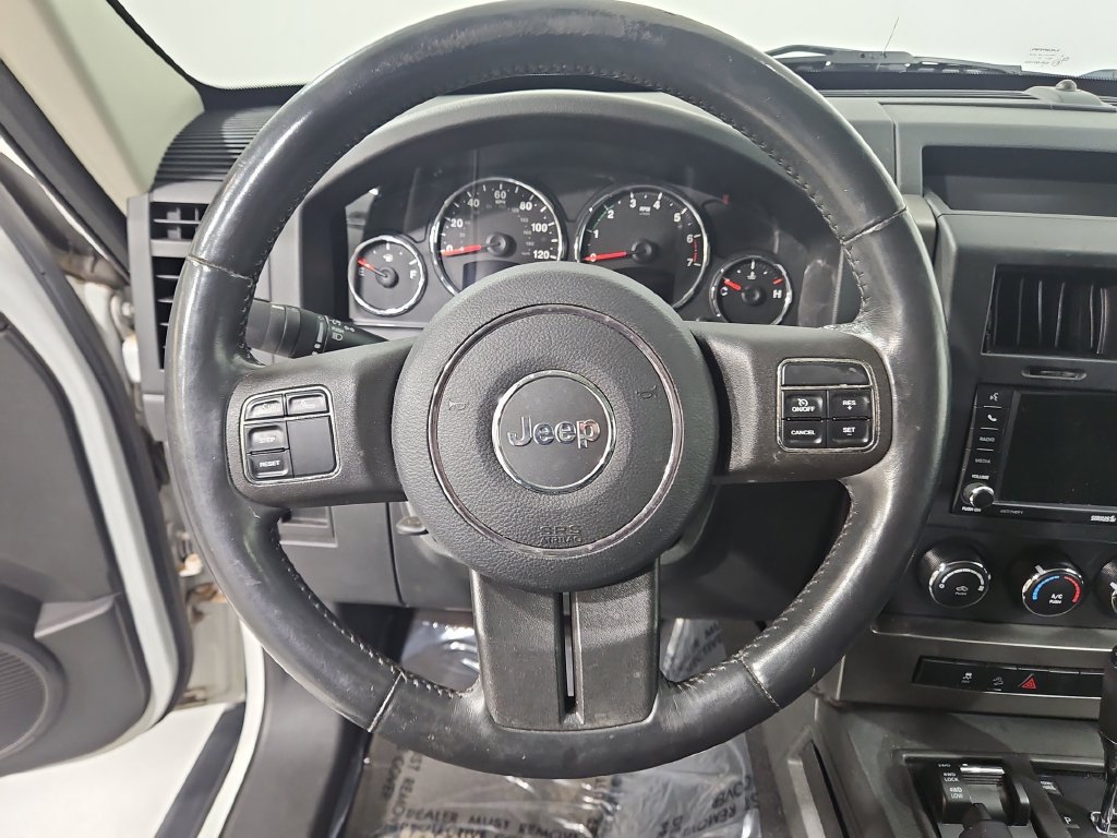 Used 2012 Jeep Liberty Sport w/ Popular Equipment Group AWD/4WD image 15