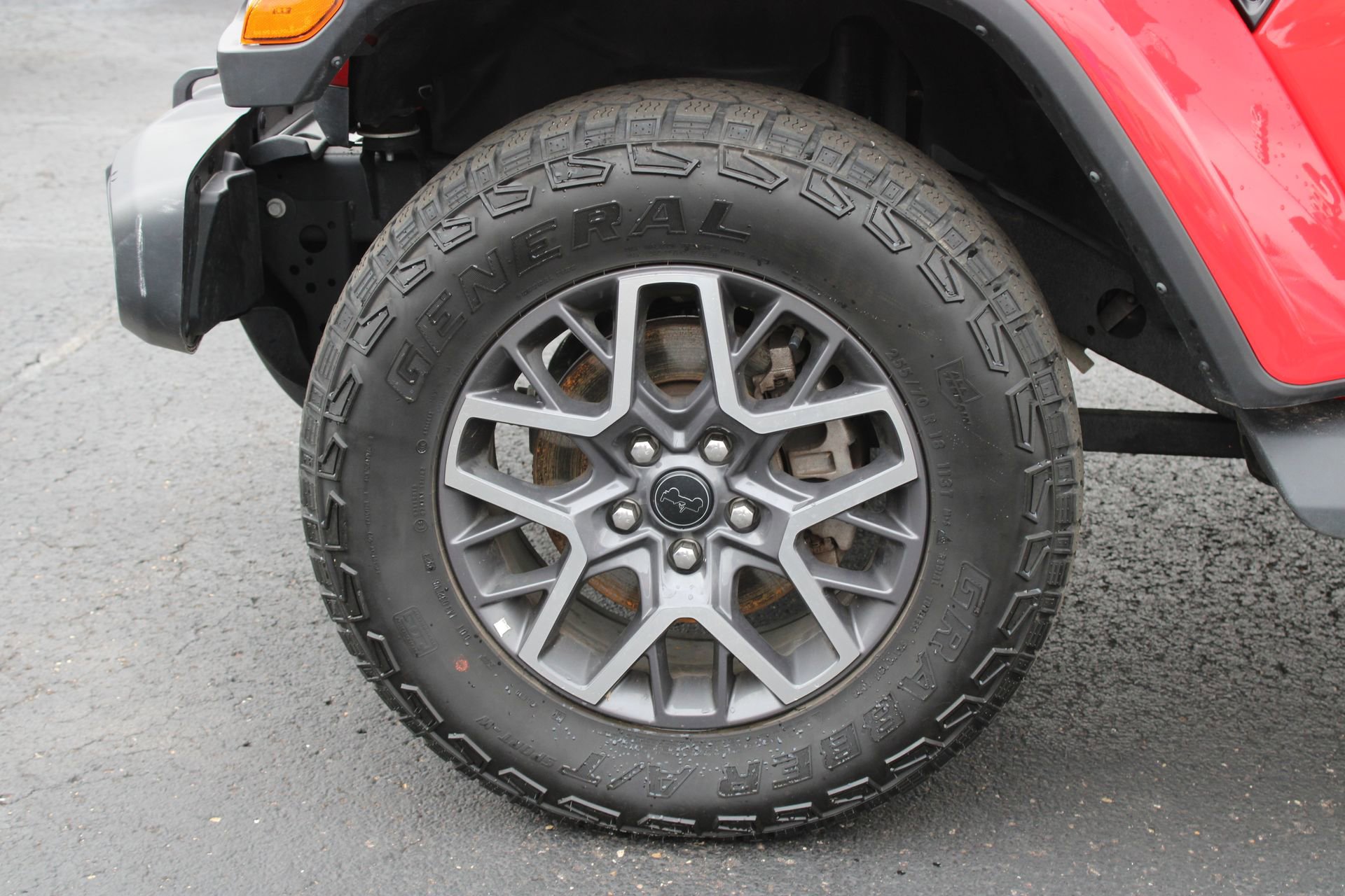 Used 2024 Jeep Wrangler Sahara image 11