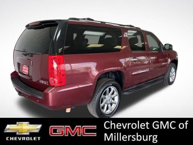 Used 2008 GMC Yukon XL SLT w/ SLT Preferred Equipment Group AWD/4WD image 3
