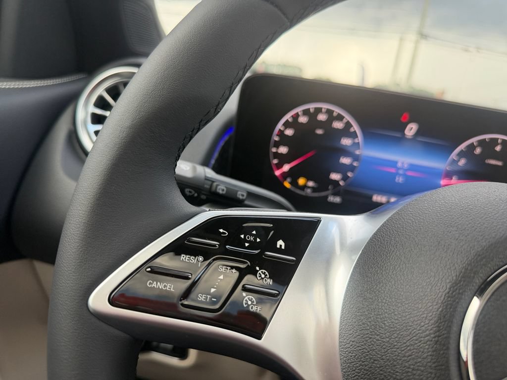 New 2026 Mercedes-Benz GLB 250 image 22