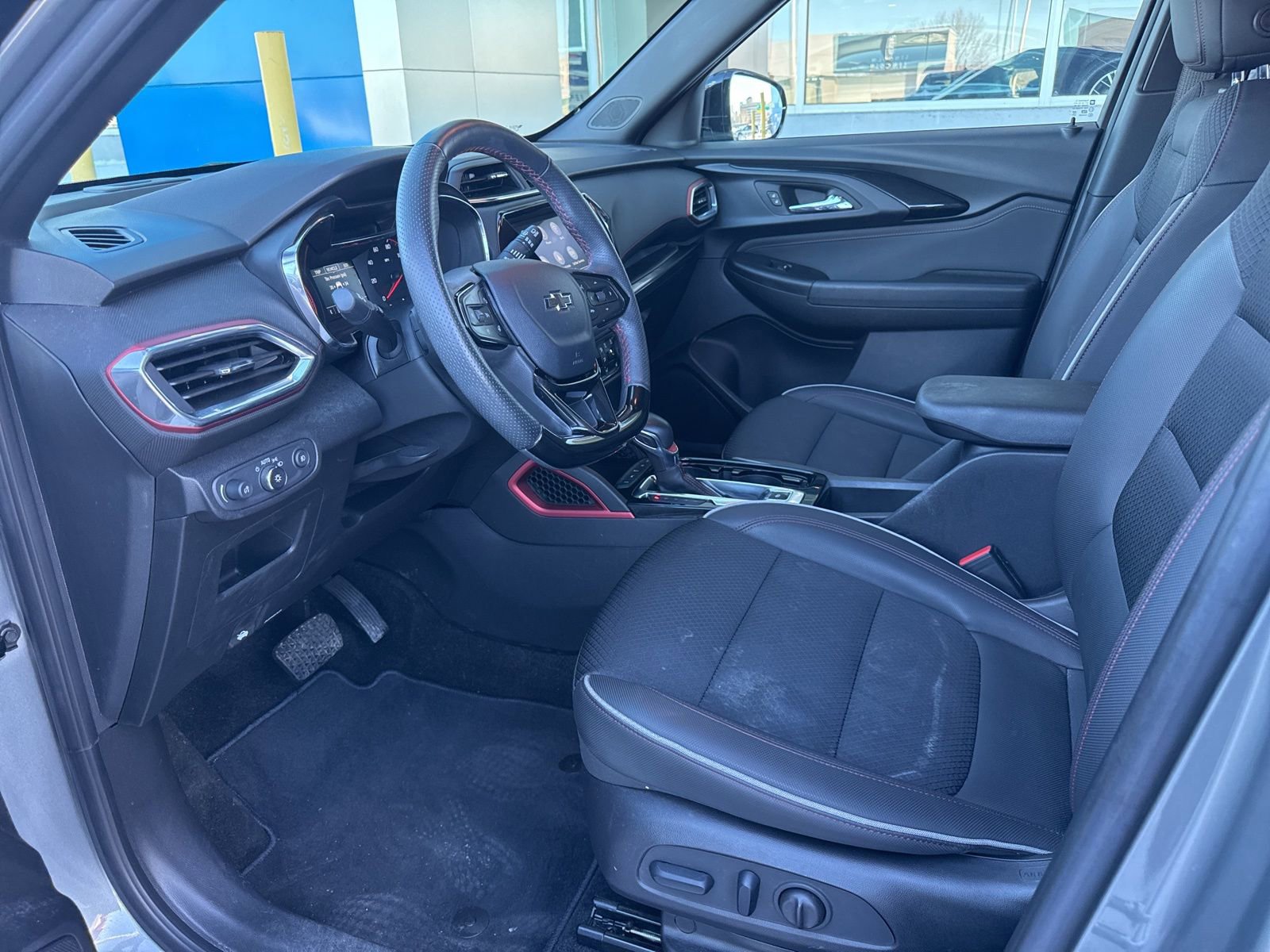 Used 2023 Chevrolet TrailBlazer RS w/ Convenience Package image 17