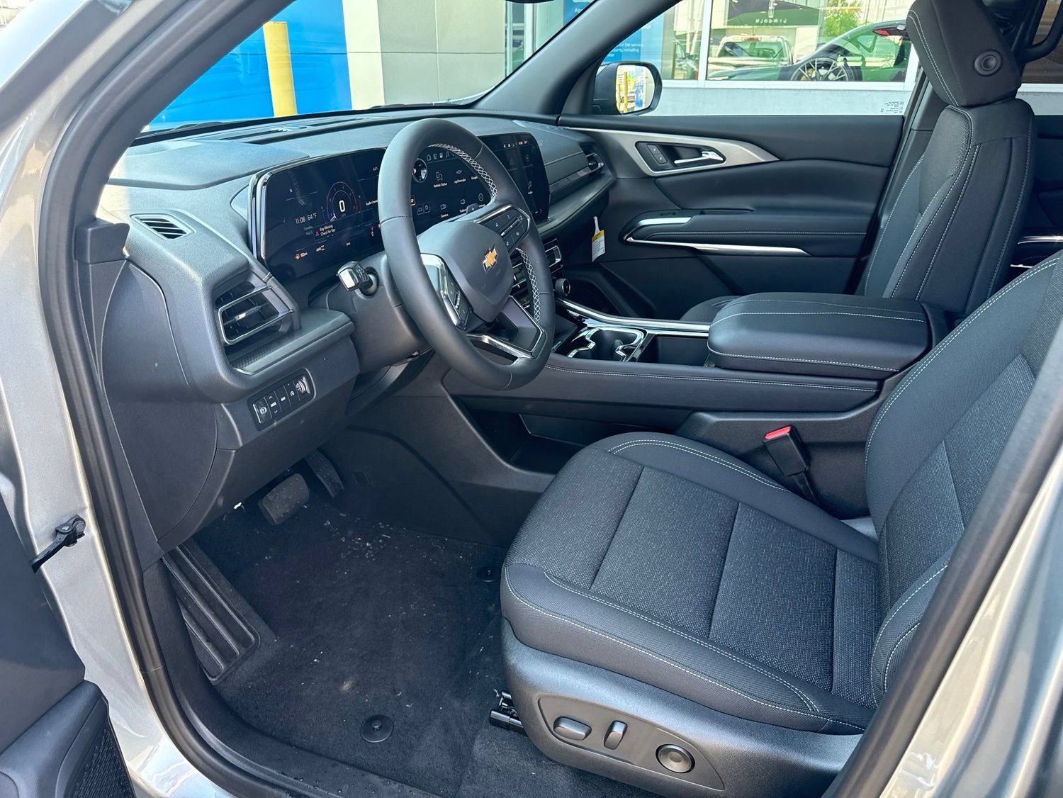New 2026 Chevrolet Traverse LT AWD/4WD image 17
