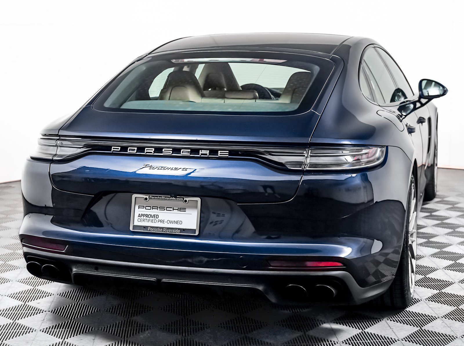 Certified 2023 Porsche Panamera Platinum Edition image 10