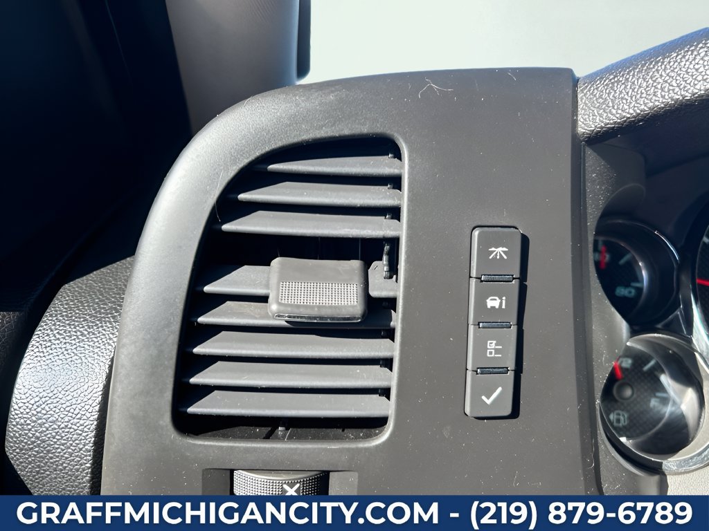 Used 2011 Chevrolet Silverado 1500 LT w/ All-Star Edition AWD/4WD image 20