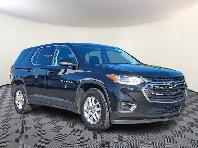 Used 2021 Chevrolet Traverse LS FWD image 1