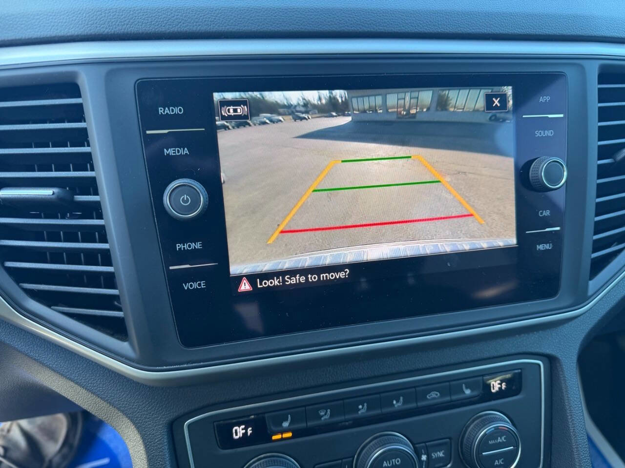 Used 2021 Volkswagen Atlas SE image 18