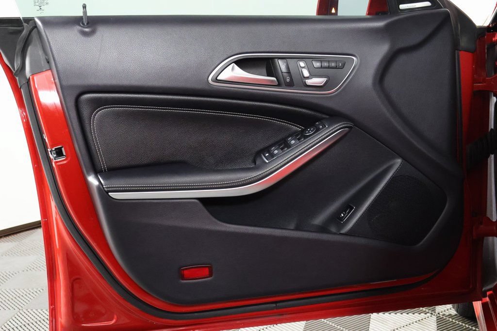 Used 2017 Mercedes-Benz CLA 250 image 12