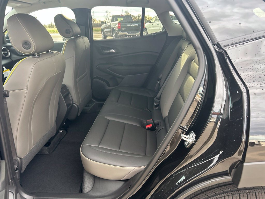 New 2026 Chevrolet Trax ACTIV w/ Driver Confidence Package FWD image 11