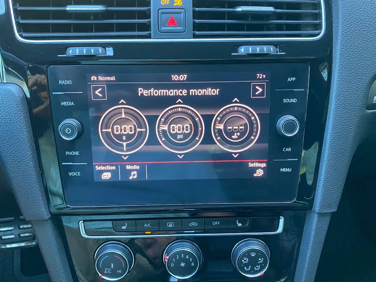 Used 2018 Volkswagen GTI SE FWD image 33