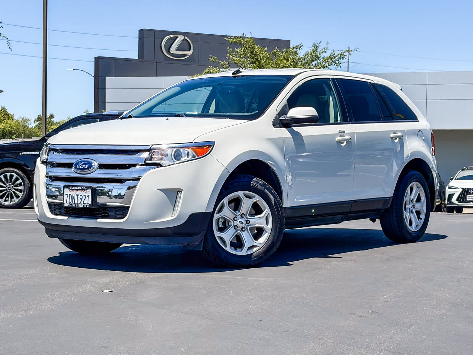 Used 2013 Ford Edge SEL FWD image 2